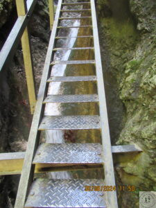 Janosikove Diery , schodki i drabiny